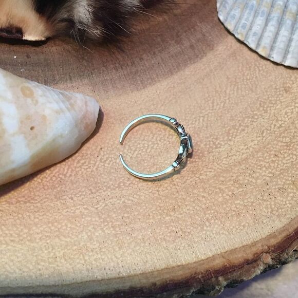 Blue Topaz CZ Claddagh Sterling Silver Toe Ring - Picture 4 of 4